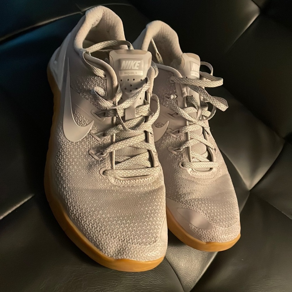 Men’s Nike Metcon shoes